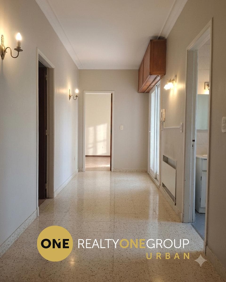 4-Bedroom House in Barrio Norte | Garage, Office, and Terrace | La Plata