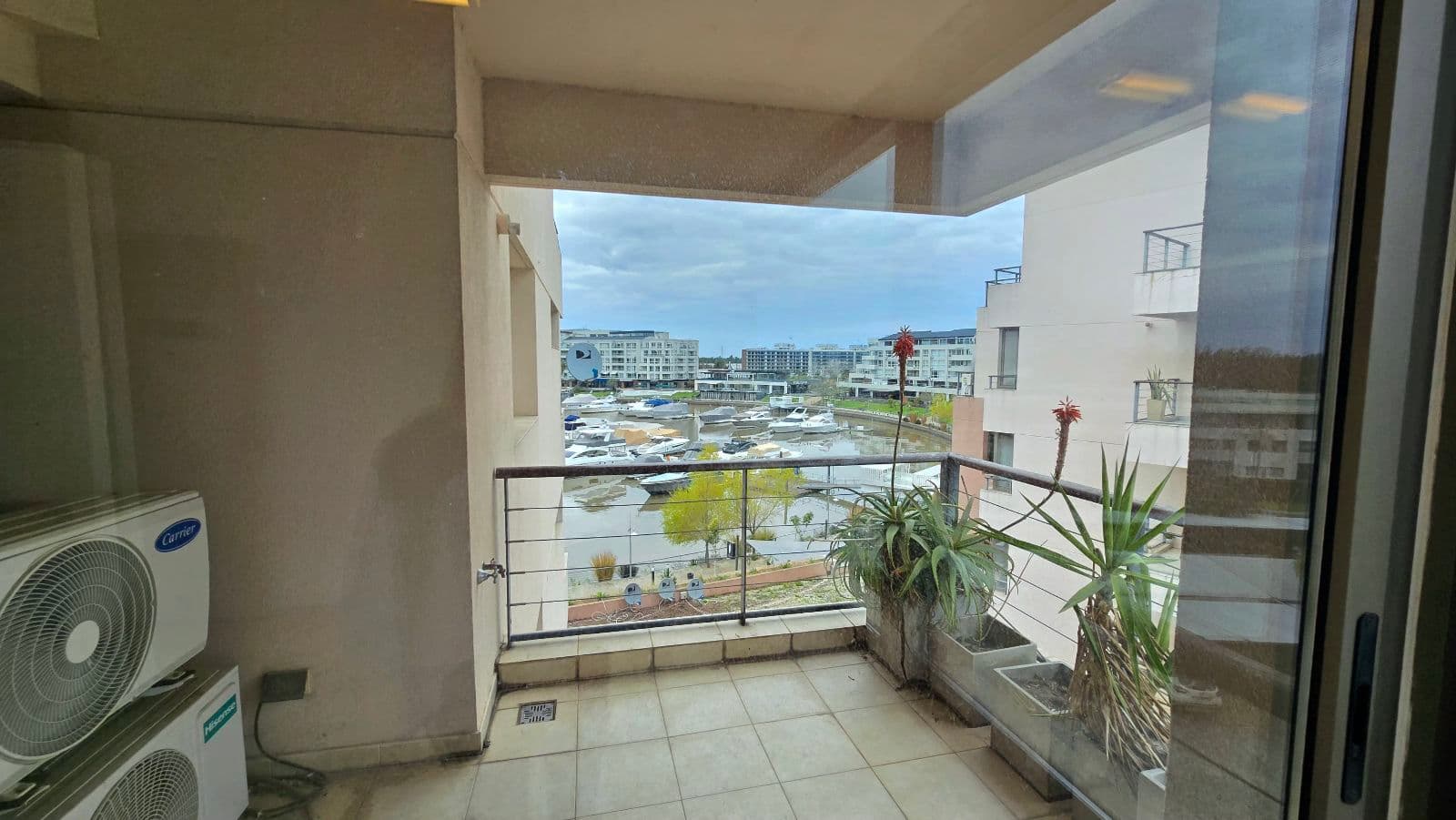 2-Bedroom Office/Showroom Apartment for Sale in Bahía Nordelta, Tigre