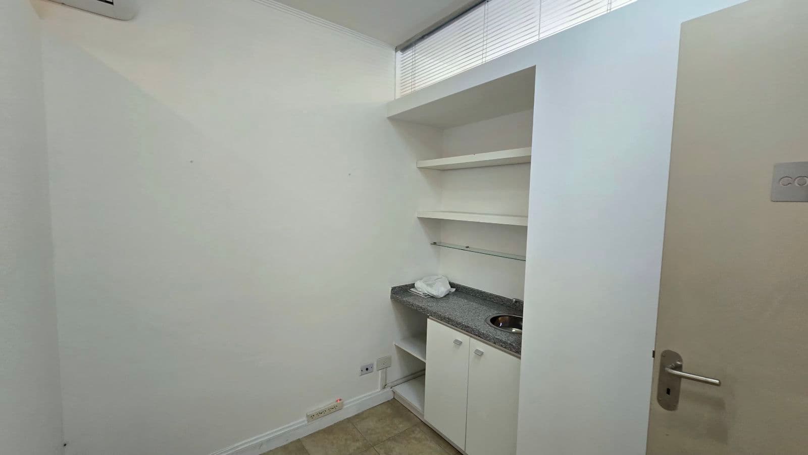 2-Bedroom Office/Showroom Apartment for Sale in Bahía Nordelta, Tigre