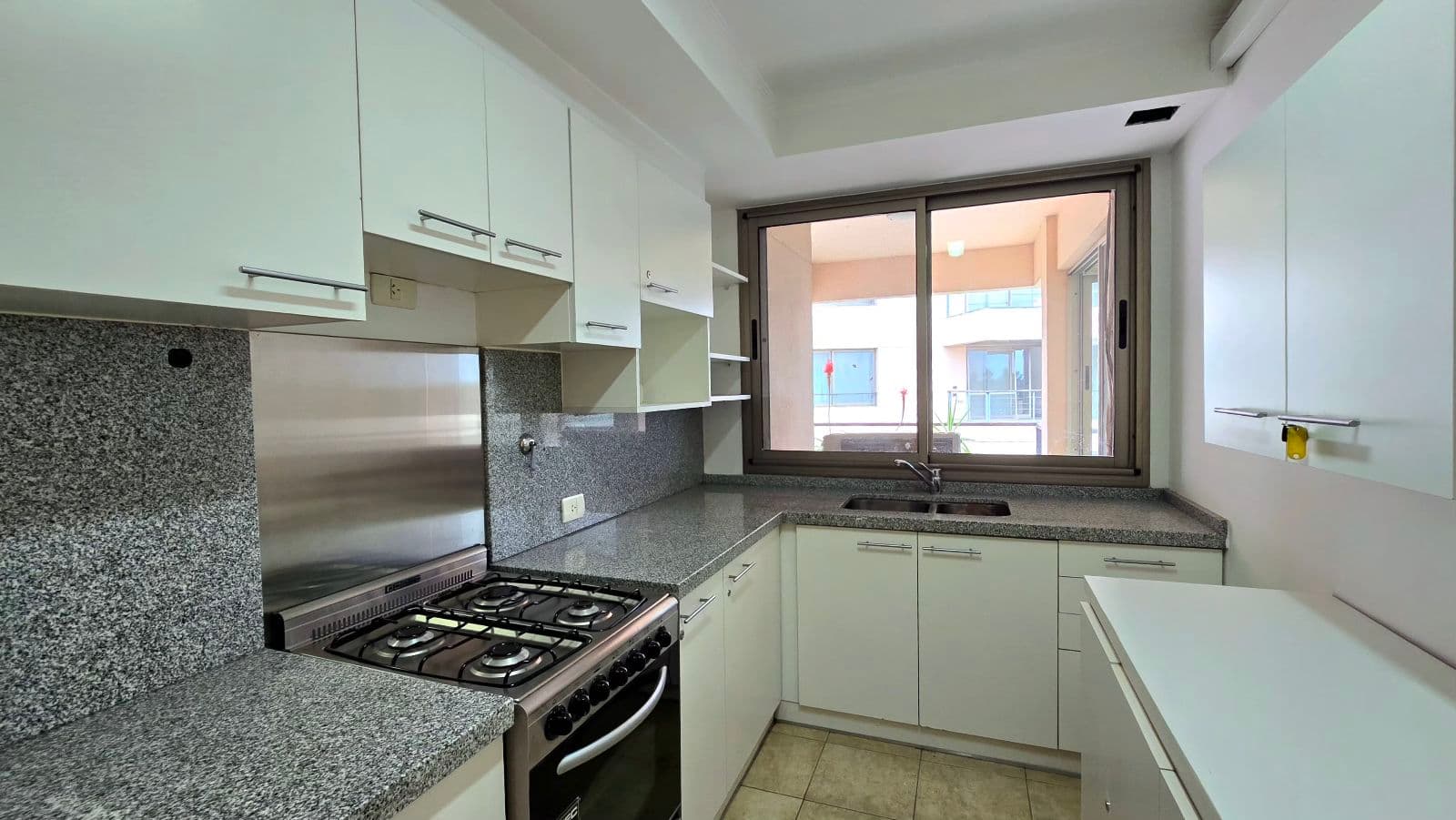 2-Bedroom Office/Showroom Apartment for Sale in Bahía Nordelta, Tigre