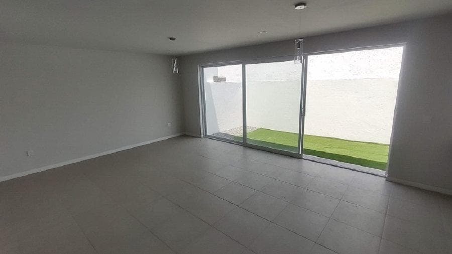 House for Sale with Roof Garden, 3 Bedrooms + Studio | Move-In Ready