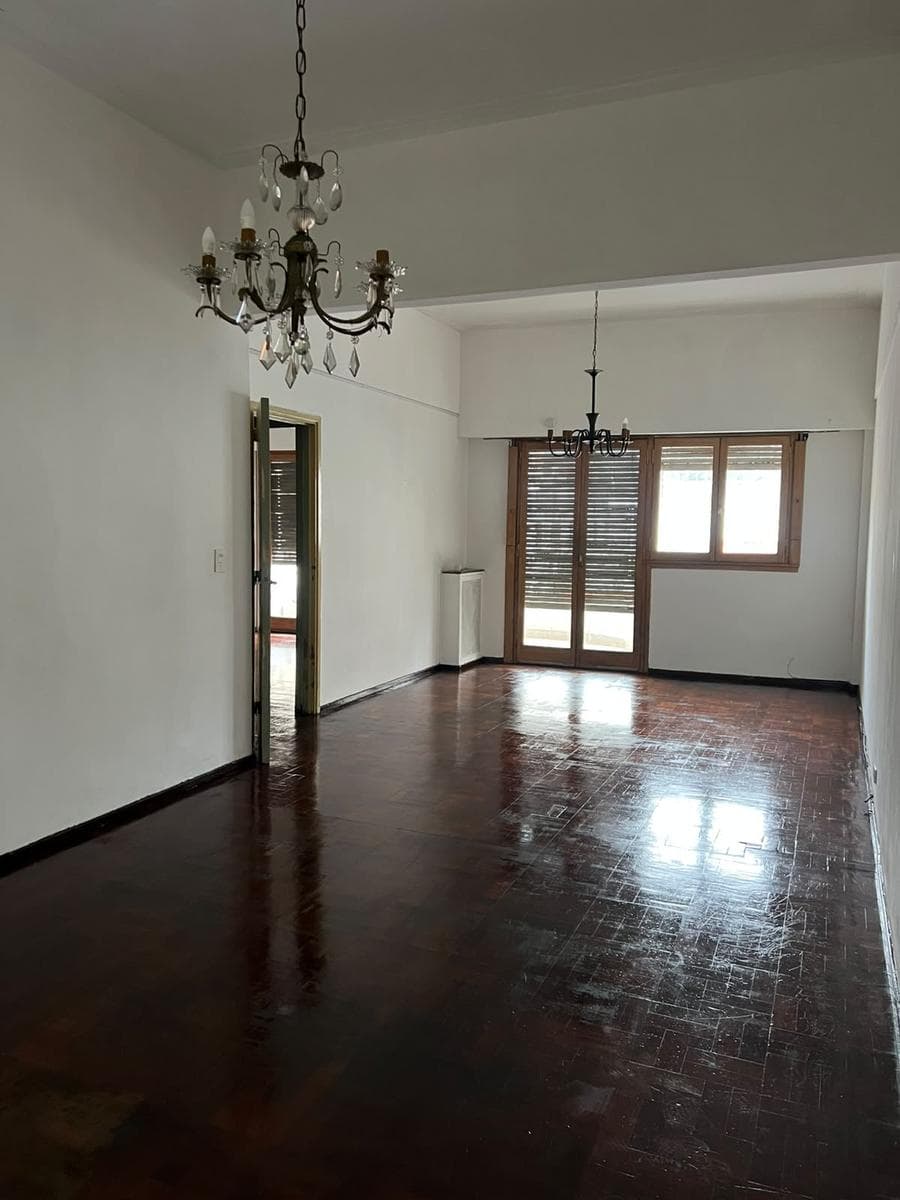 3-room apartment with a bedroom at the front and a balcony