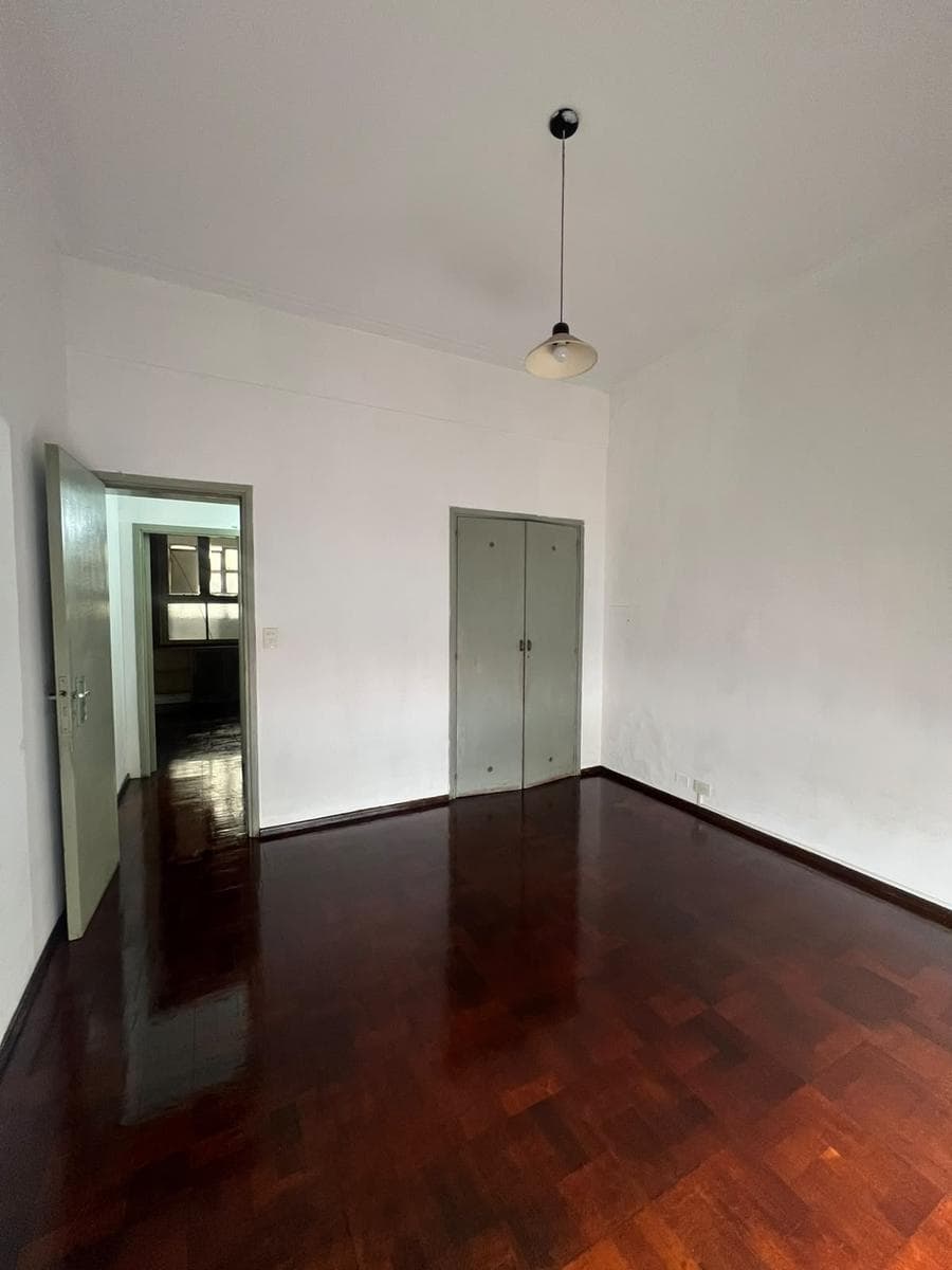 3-room apartment with a bedroom at the front and a balcony