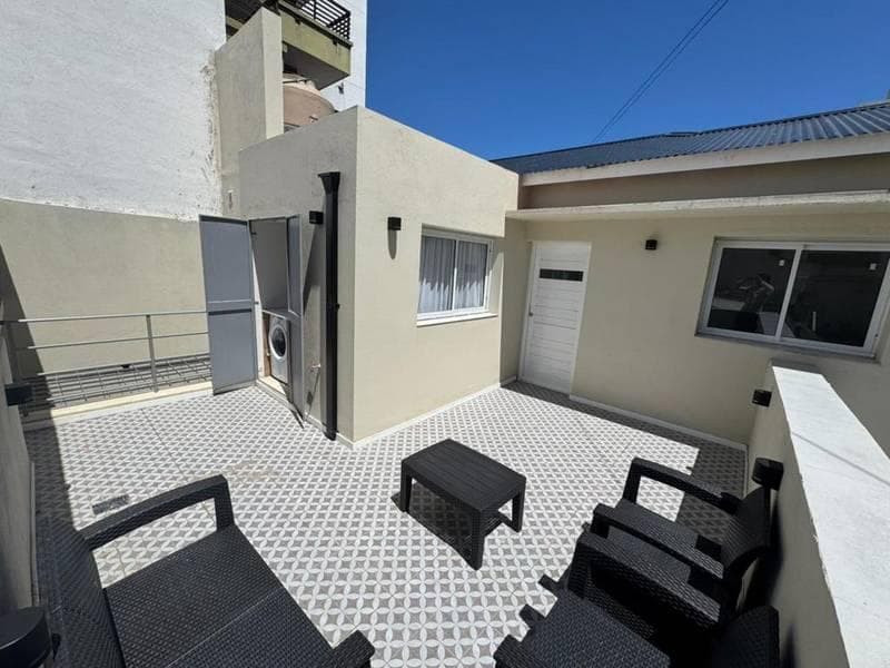 4-Room Villa for Sale in Mar del Plata, Facing the Street, Renovated to Look Like New, with a Garage