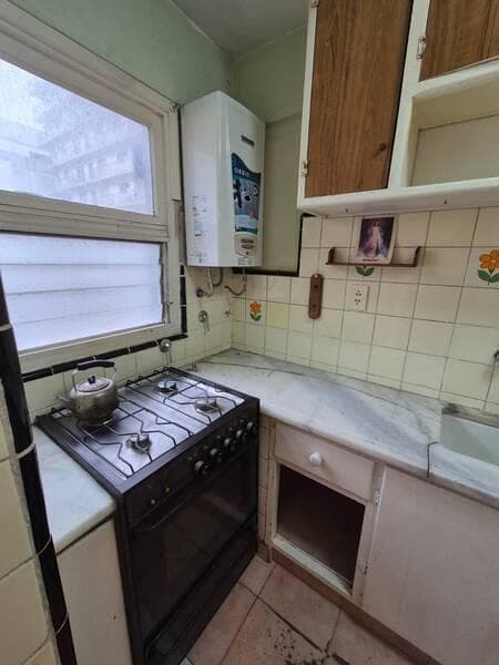 2-Room Apartment for Sale in Mar del Plata with a Side-Facing Layout and Separate Kitchen