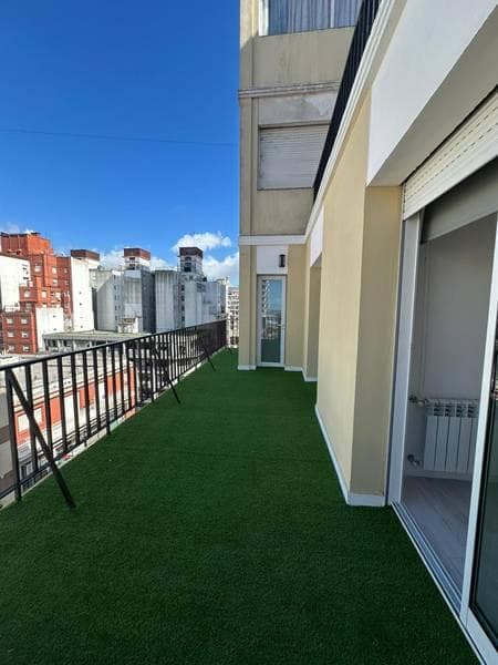 4-Room Apartment for Sale in Mar del Plata on the Street—Renovated to Look Like New, with a Balcony