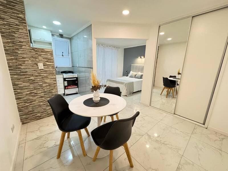 1-Room Back-Facing Apartment for Sale in Mar del Plata, Renovated to Look Like New, with a Separate Kitchen