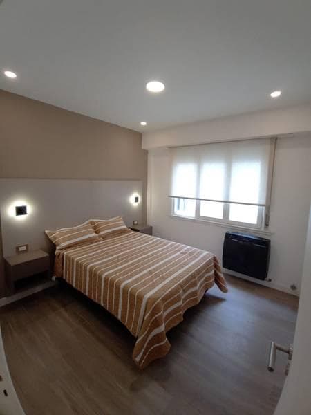 3-Room Apartment for Sale in Mar del Plata on the Street—Renovated to Look Like New, with a Balcony