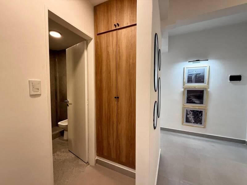 3-Room Apartment for Sale in Mar del Plata, Facing the Street, Renovated to Look Like New, Separate Kitchen