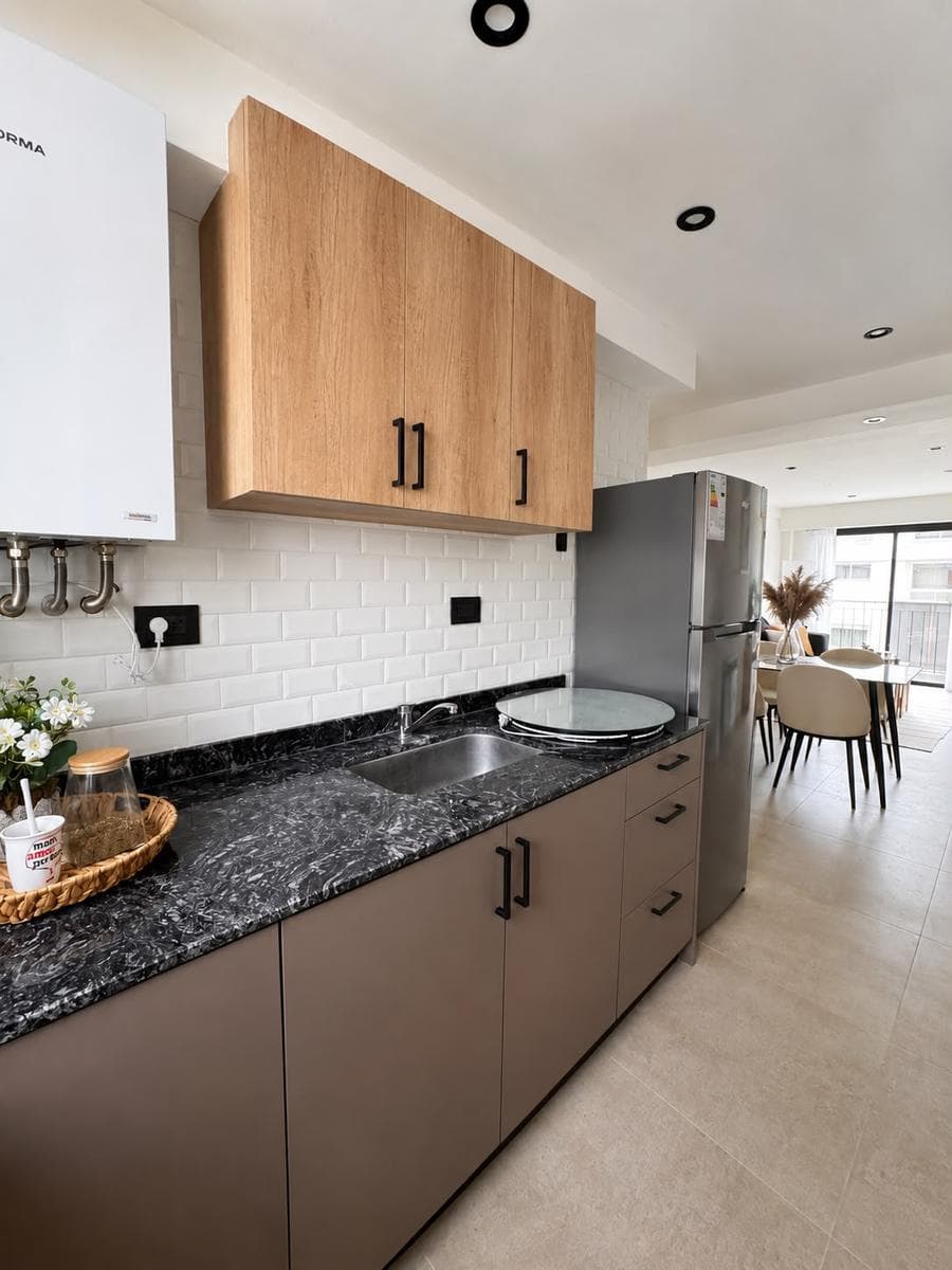 3-Room Apartment for Sale in Mar del Plata on the Street—Renovated to Look Like New, with a Balcony