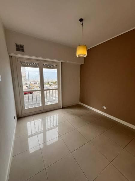 3-Room Apartment for Sale in Mar del Plata on the Street—Renovated to Look Like New, with a Balcony