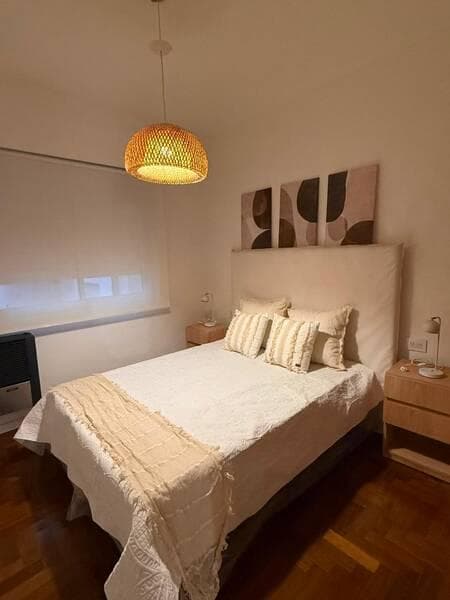 2-Room Apartment for Sale in Mar del Plata with a Service Room Facing the Street, Fully Renovated, with a Balcony