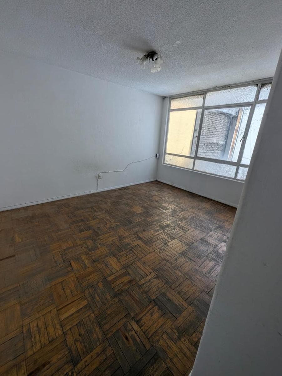 Apartment for Sale on Avenida Universidad