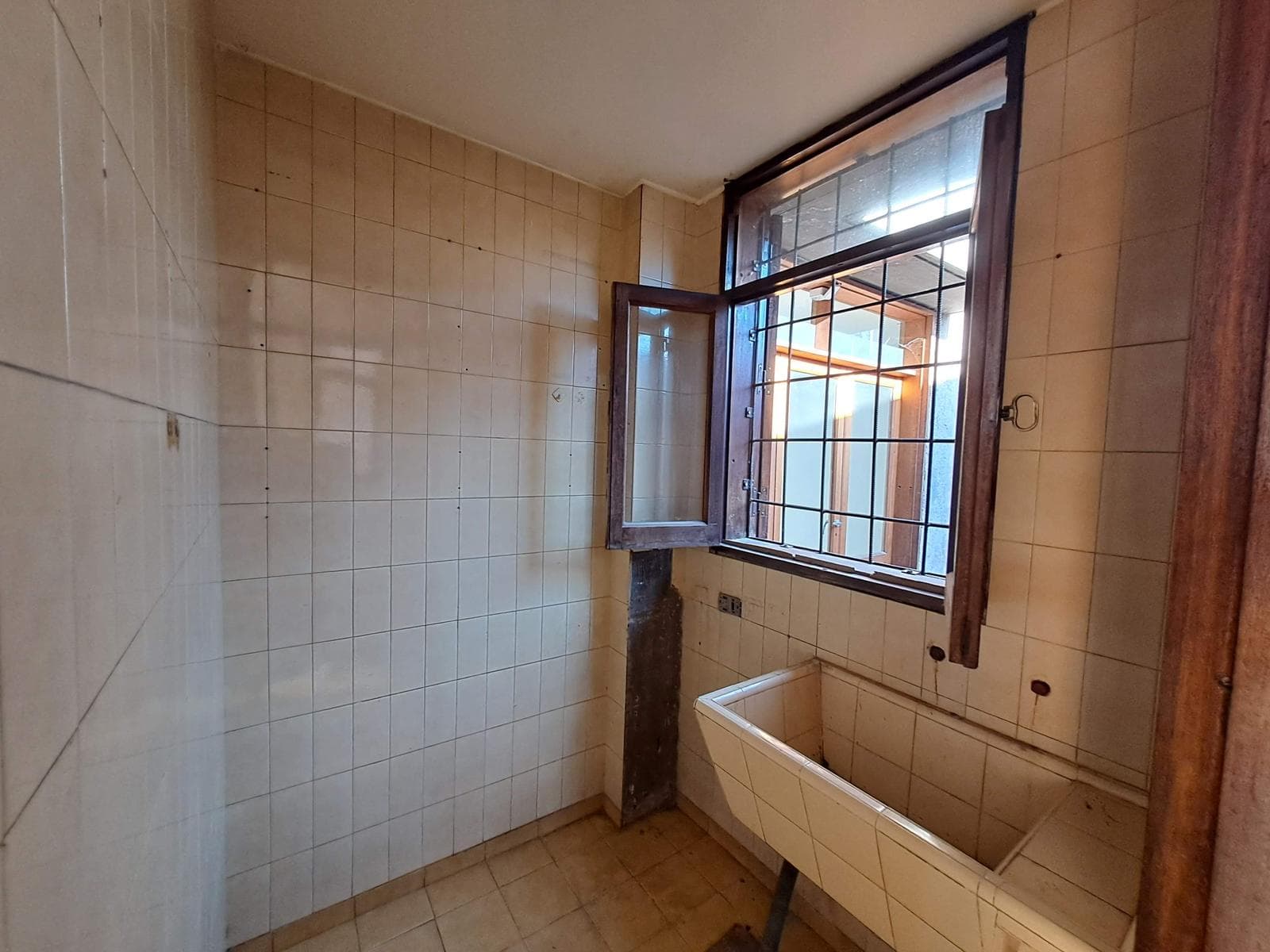 House for Sale - 2/3 bedrooms, 2 bathrooms - MORTGAGE-ELIGIBLE on Carril Cervantes