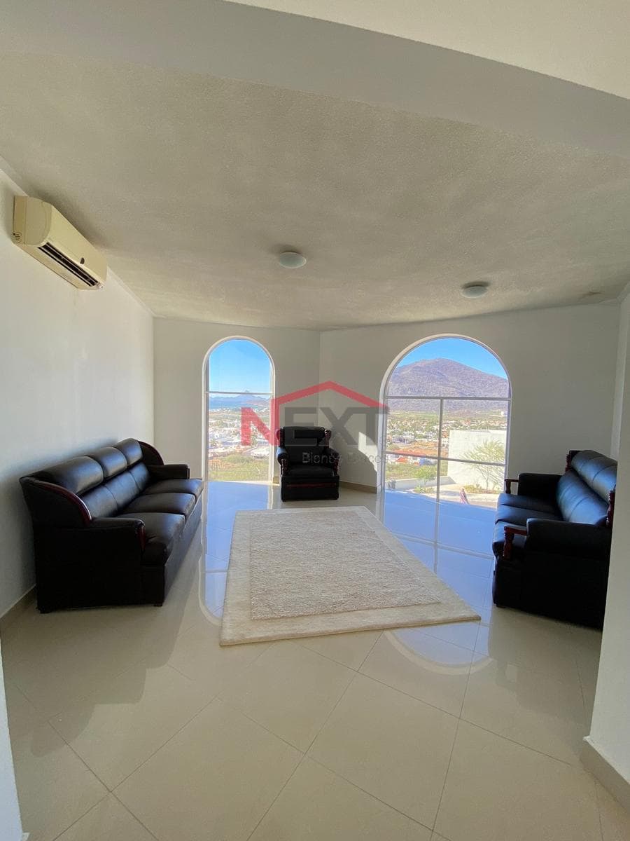 HOUSE FOR SALE IN THE LAS PERLAS RESIDENTIAL COMPLEX