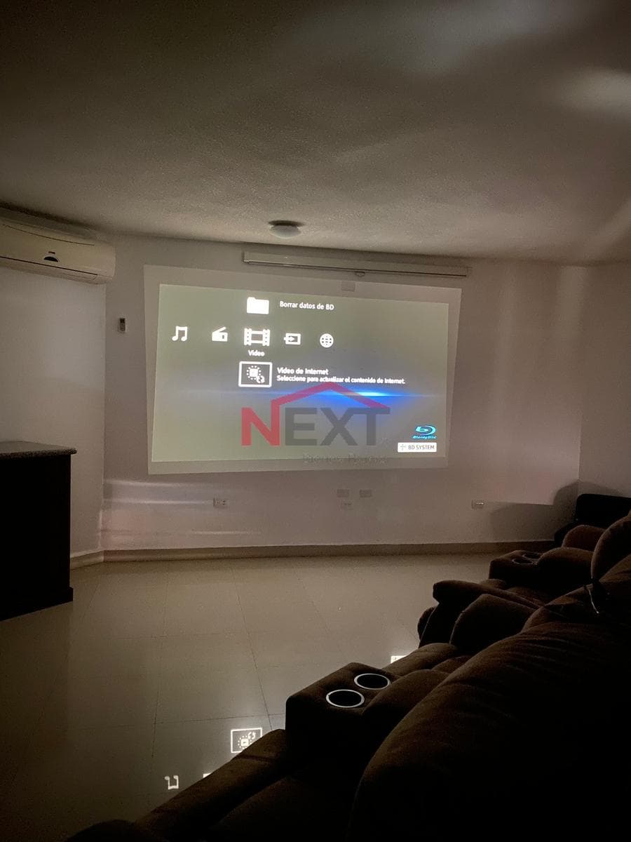 HOUSE FOR SALE IN THE LAS PERLAS RESIDENTIAL COMPLEX