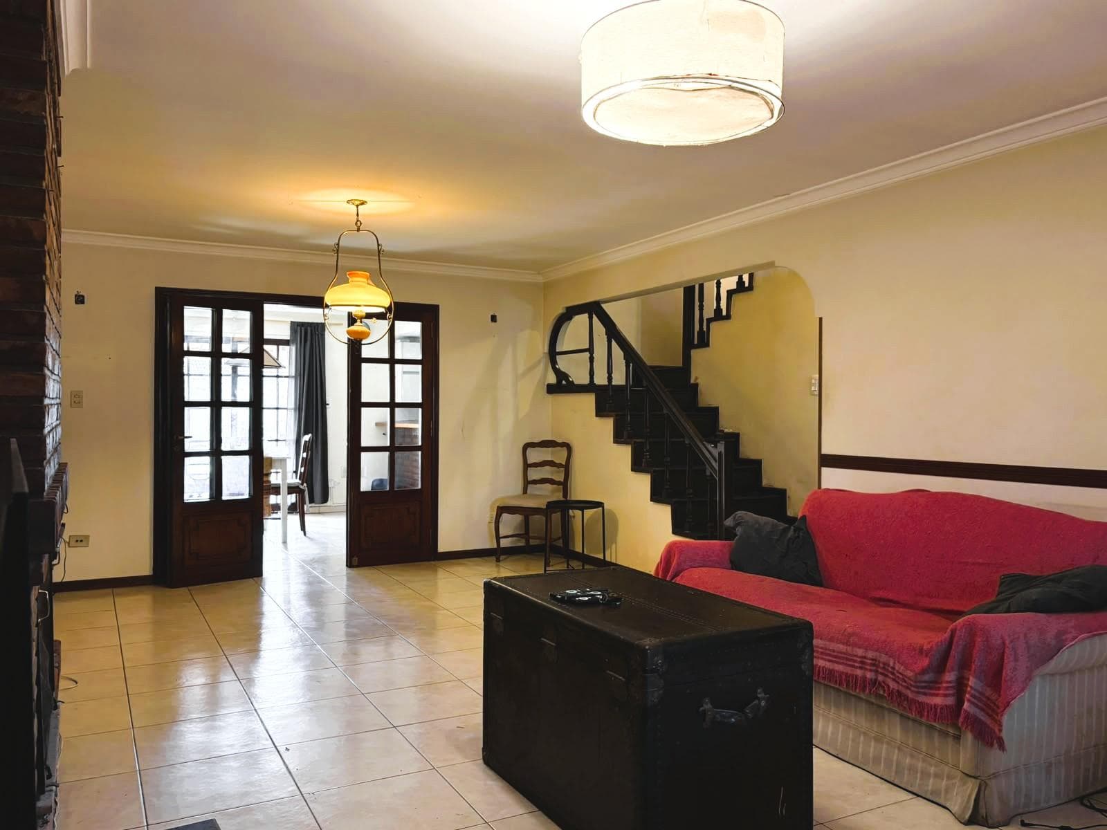 6-ROOM HOUSE WITH PARK, POOL, BARBECUE AREA, AND GARAGE IN NORTH ITUZAINGO—QUALIFIES FOR A LOAN