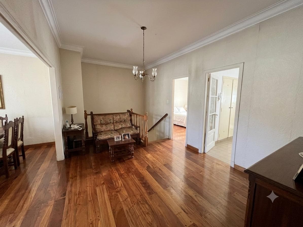 Annual Rental - House with Garden - Victoria