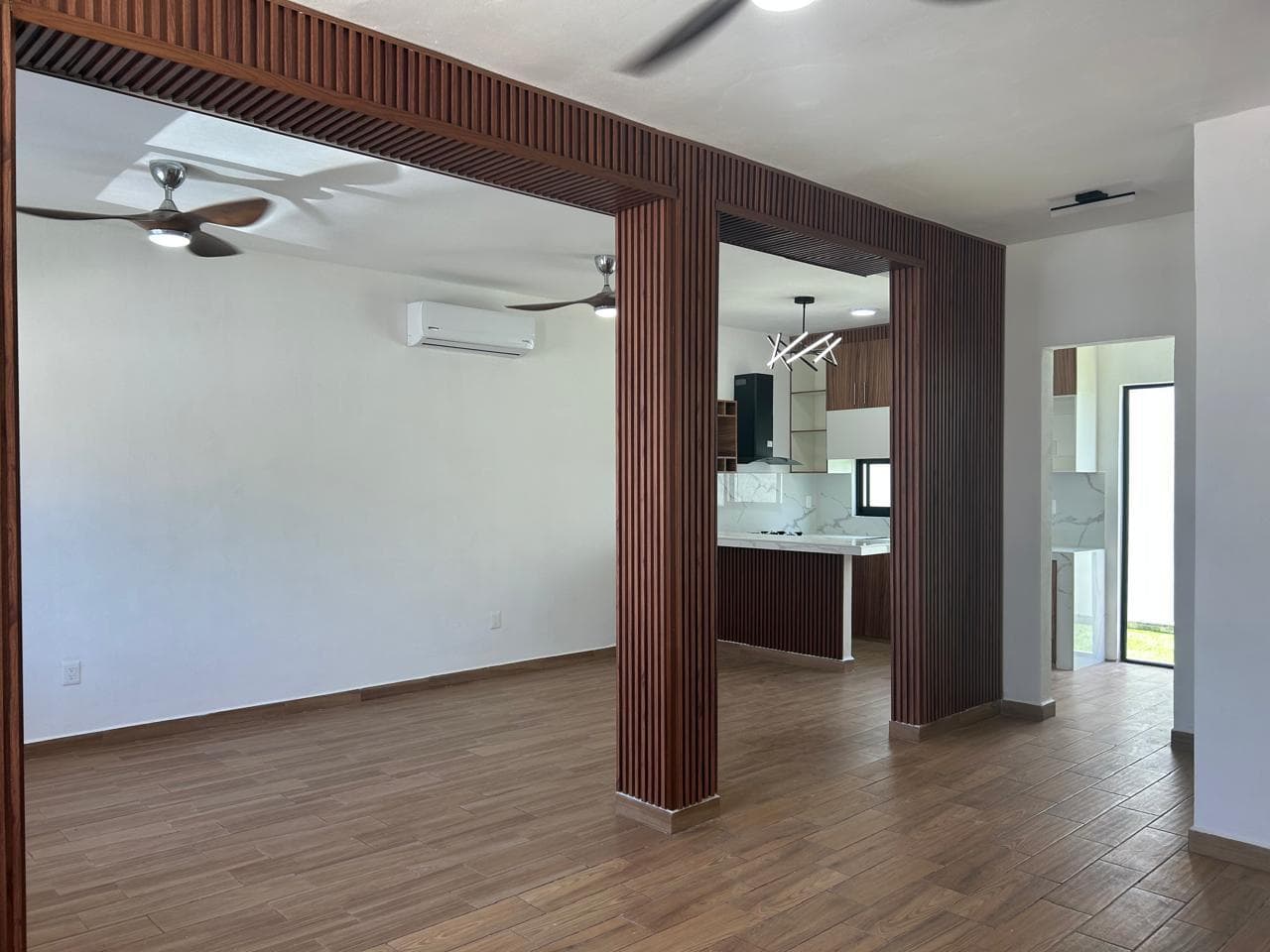House for rent: 4 bedrooms and 3 full bathrooms