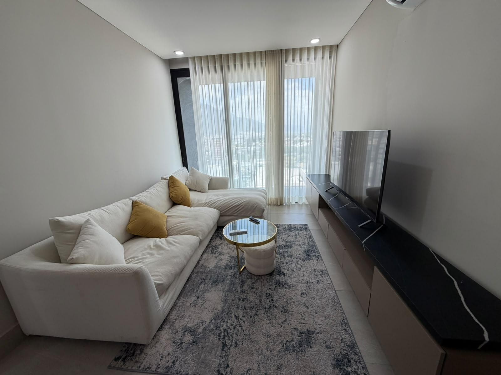 Furnished Apartment for Rent in Torre Boreal