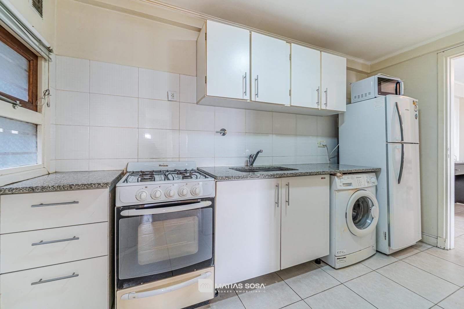 For Sale - Apartment - 3-room - on the street side - with a balcony - Stella Maris