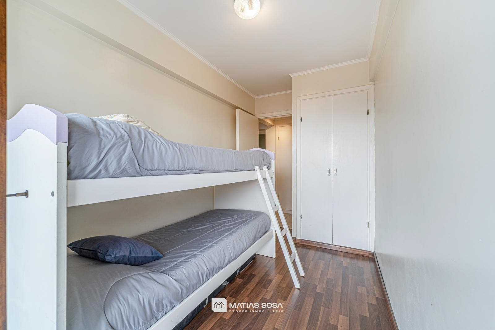 For Sale - Apartment - 3-room - on the street side - with a balcony - Stella Maris