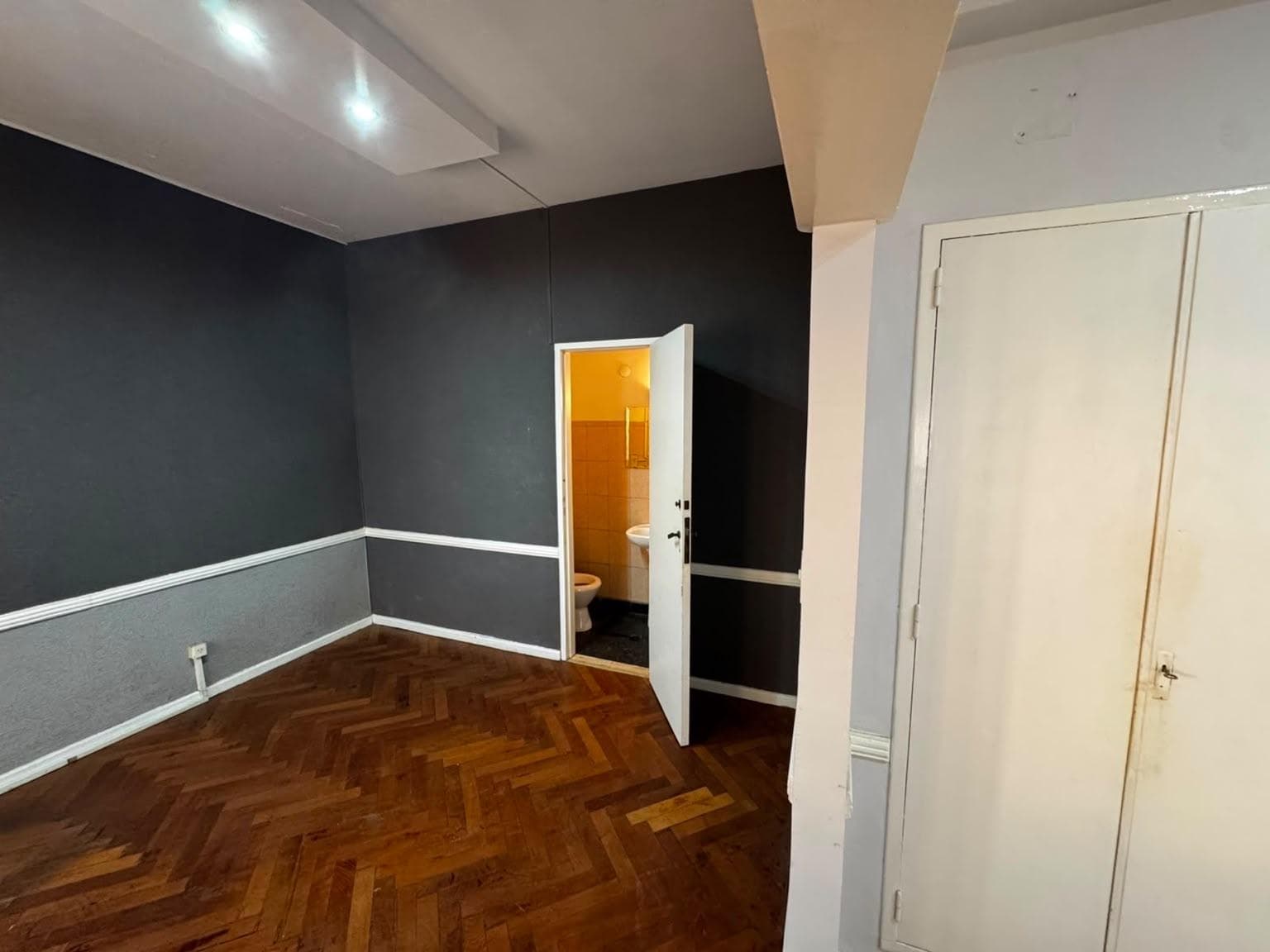 Office for Rent, Downtown Quilmes