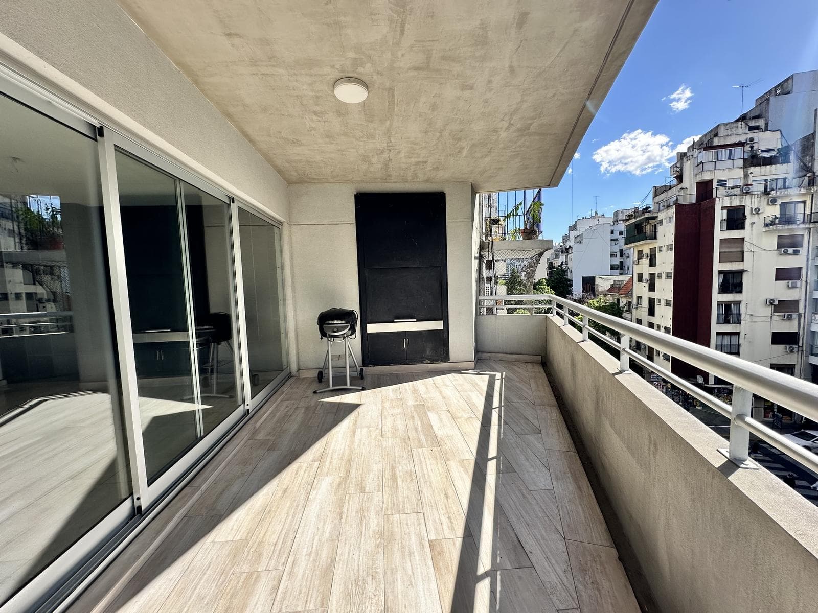 4-room apartment for sale in Belgrano with a terrace-style balcony and barbecue.