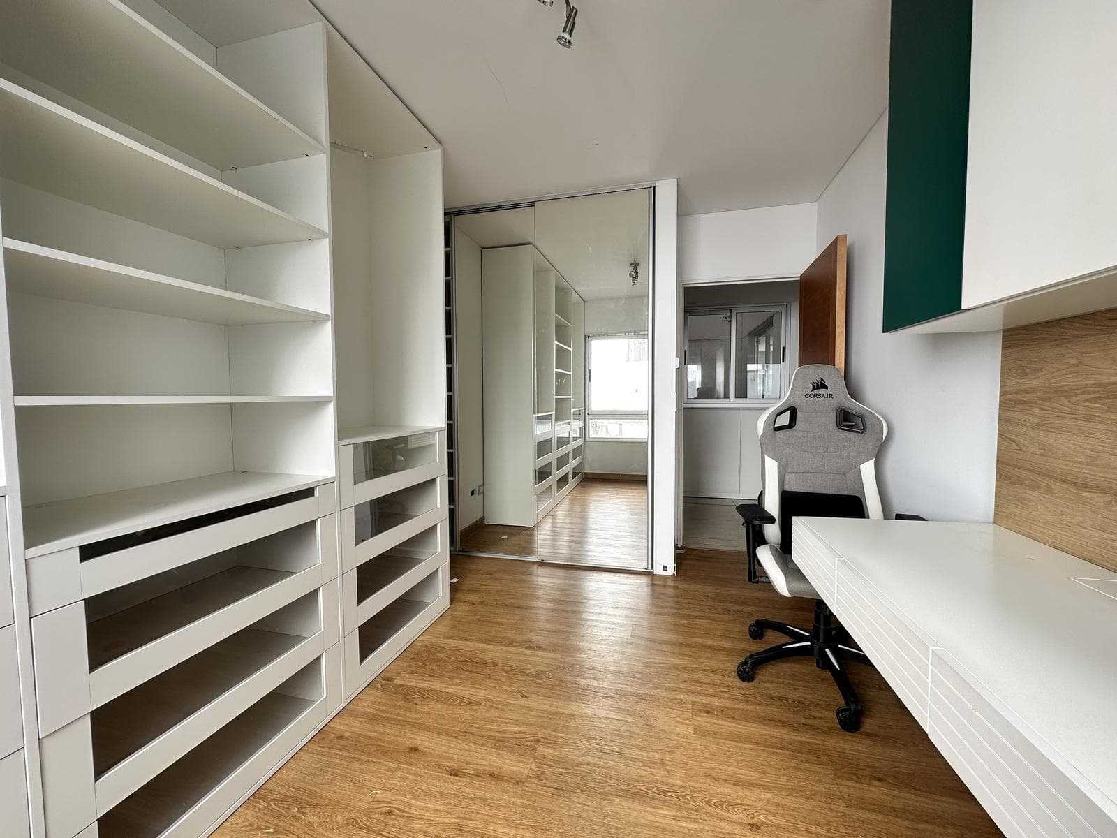 4-room apartment for sale in Belgrano with a terrace-style balcony and barbecue.
