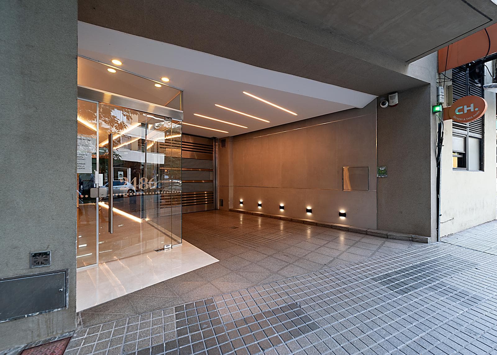 4-room apartment for sale in Belgrano with a terrace-style balcony and barbecue.