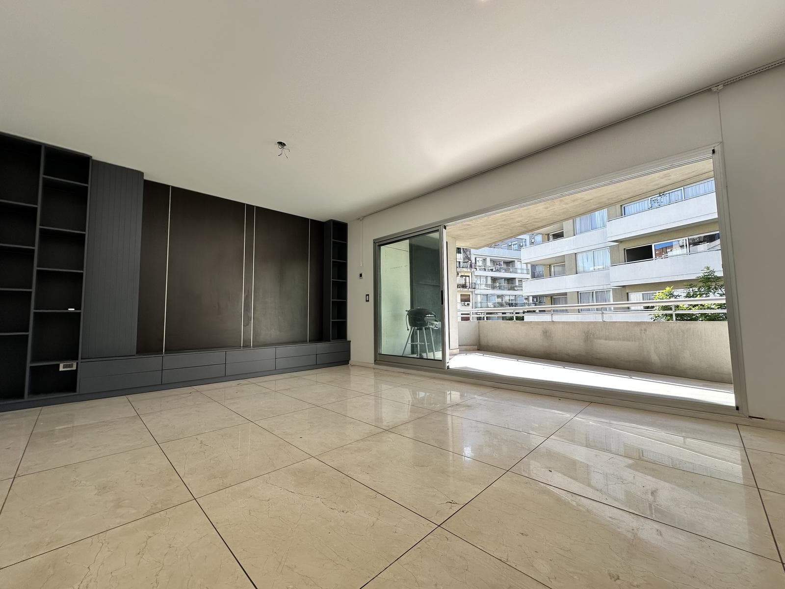 4-room apartment for sale in Belgrano with a terrace-style balcony and barbecue.