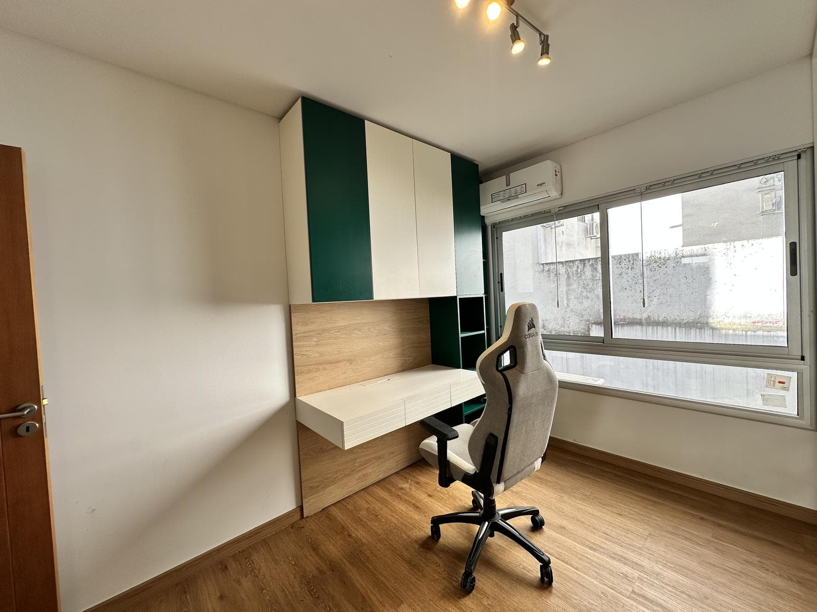 4-room apartment for sale in Belgrano with a terrace-style balcony and barbecue.