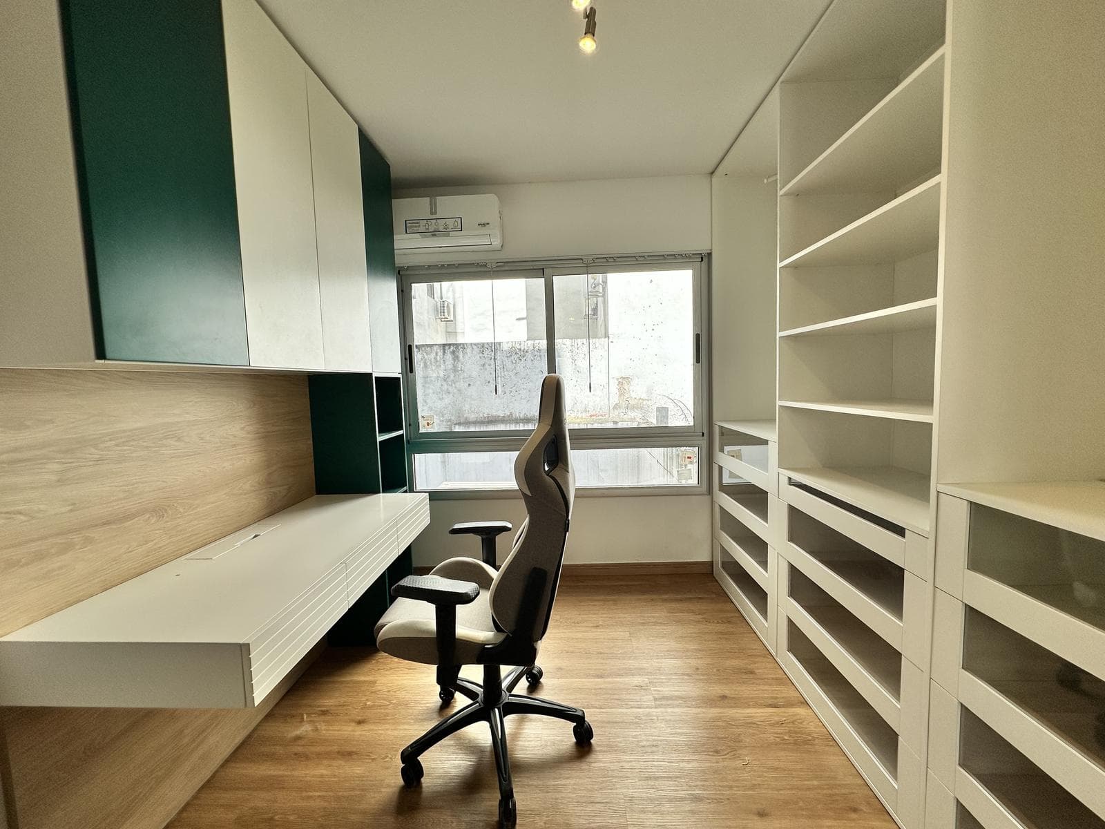 4-room apartment for sale in Belgrano with a terrace-style balcony and barbecue.