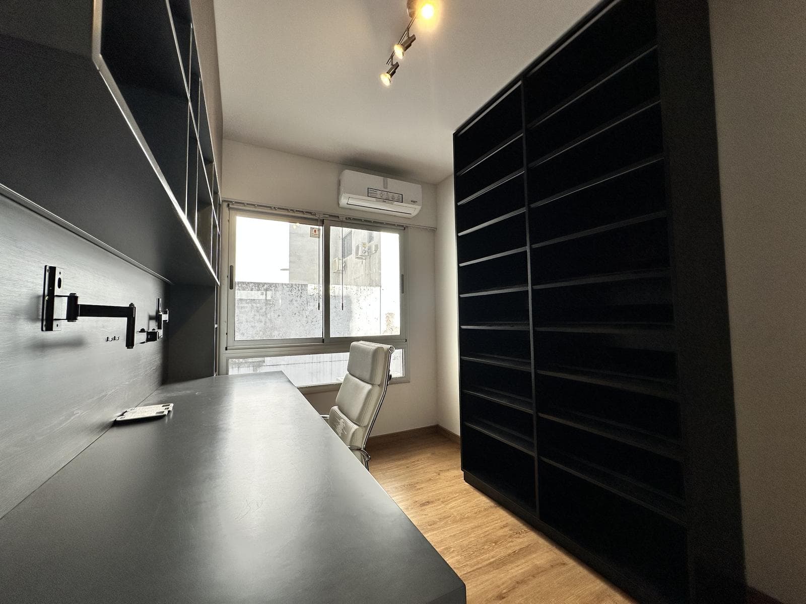 4-room apartment for sale in Belgrano with a terrace-style balcony and barbecue.