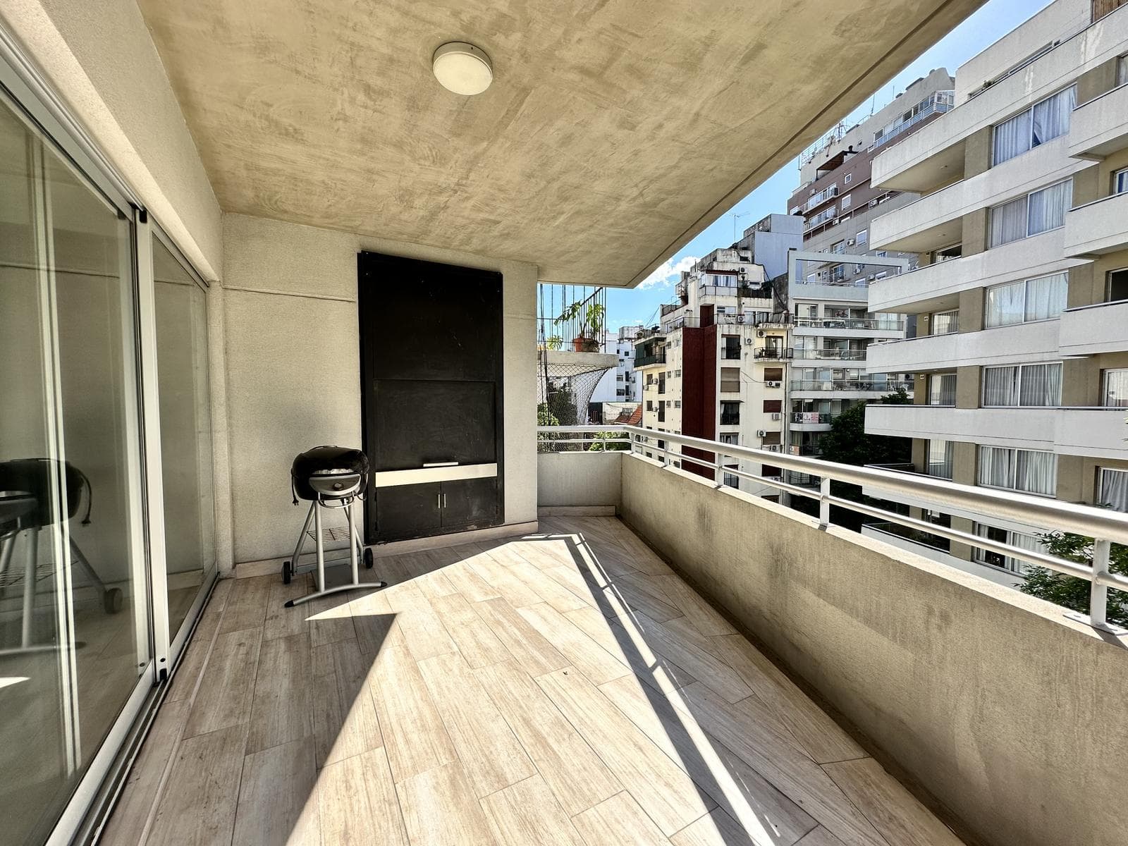 4-room apartment for sale in Belgrano with a terrace-style balcony and barbecue.