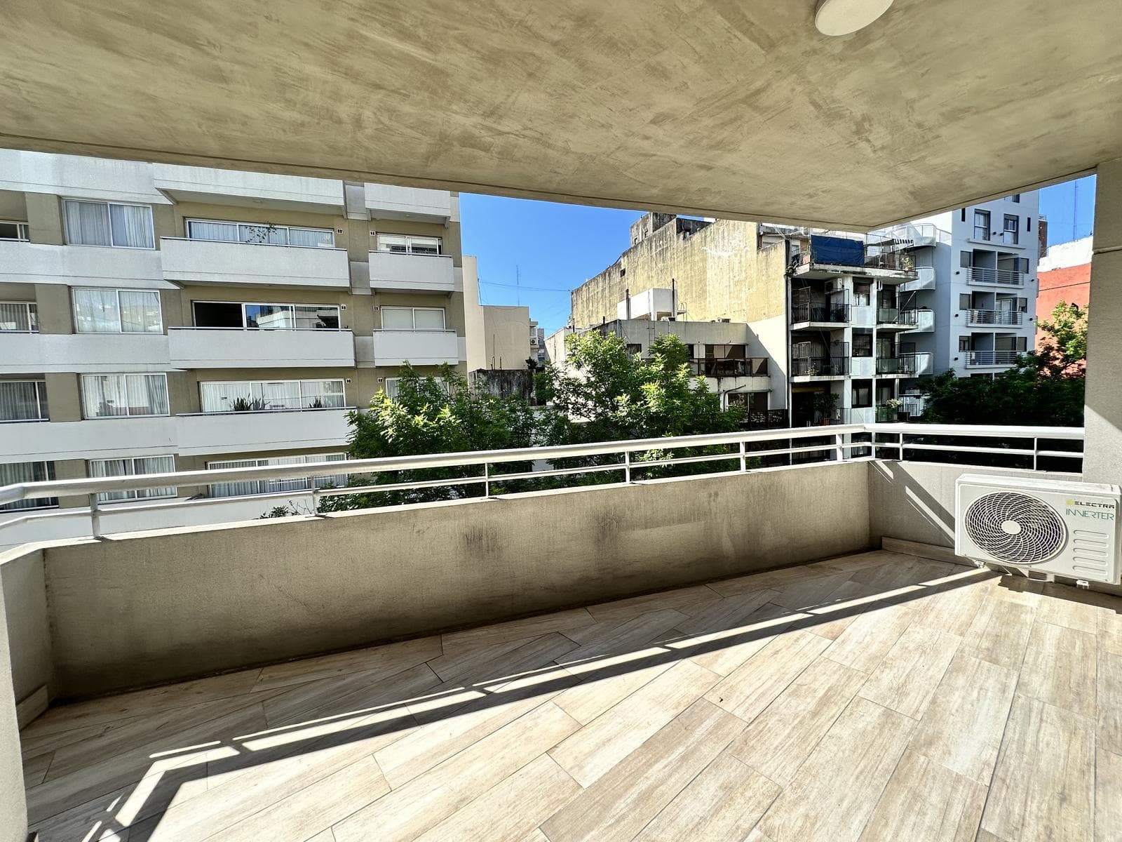 4-room apartment for sale in Belgrano with a terrace-style balcony and barbecue.