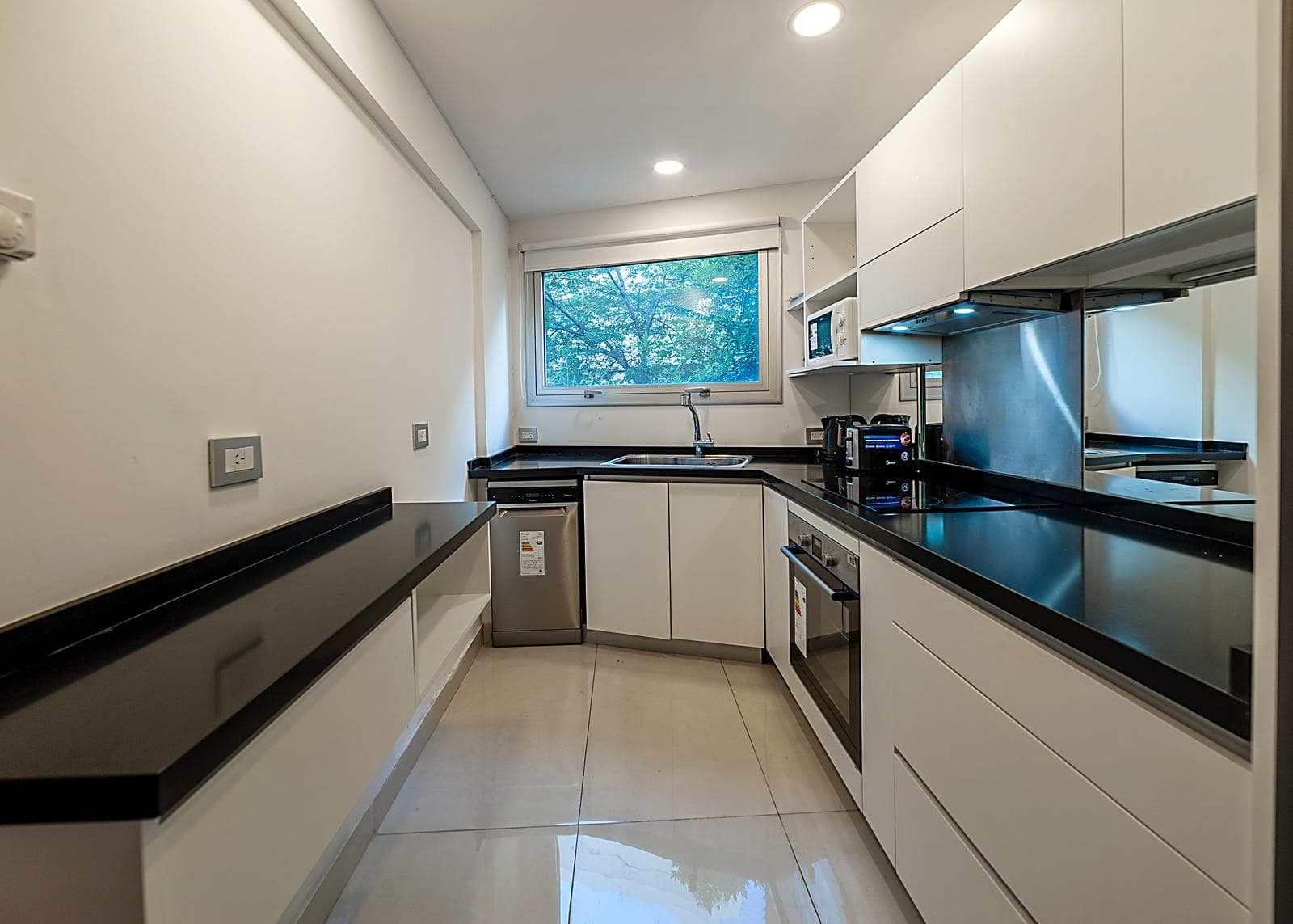4-room apartment for sale in Belgrano with a terrace-style balcony and barbecue.