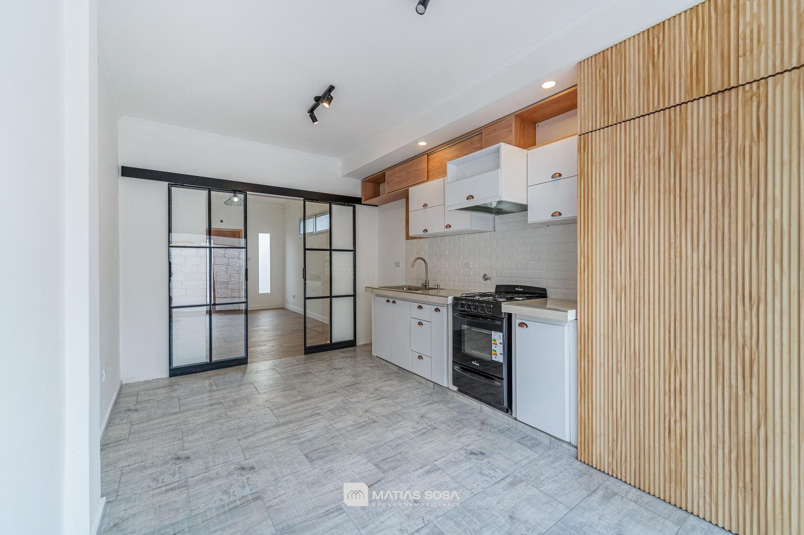 FOR SALE - Duplex - 3 Rooms - Garage - Patio - Renovated - No Maintenance Fees