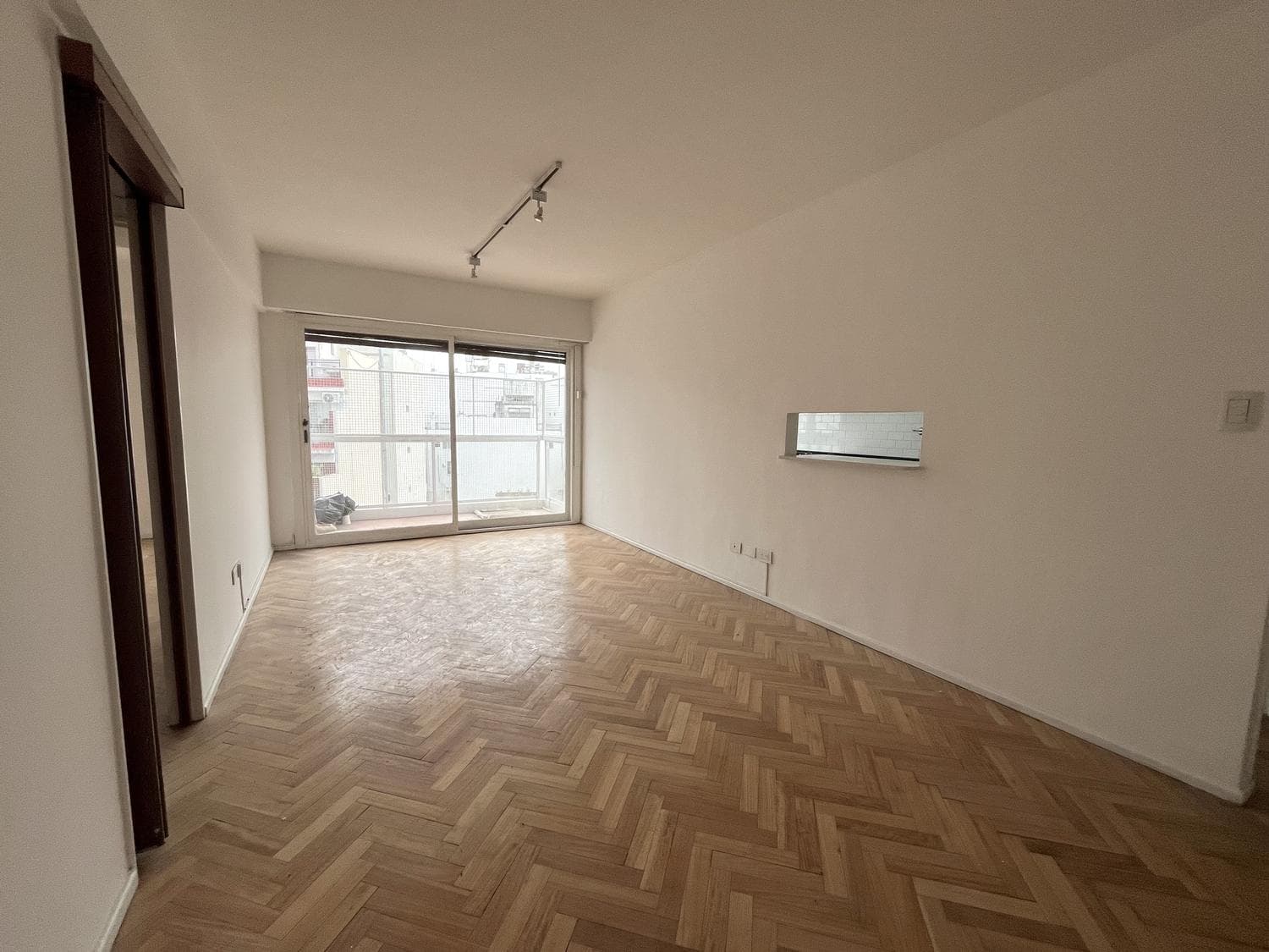 3-Bedroom Apartment for Sale with Garage in a Renovated Building in Belgrano