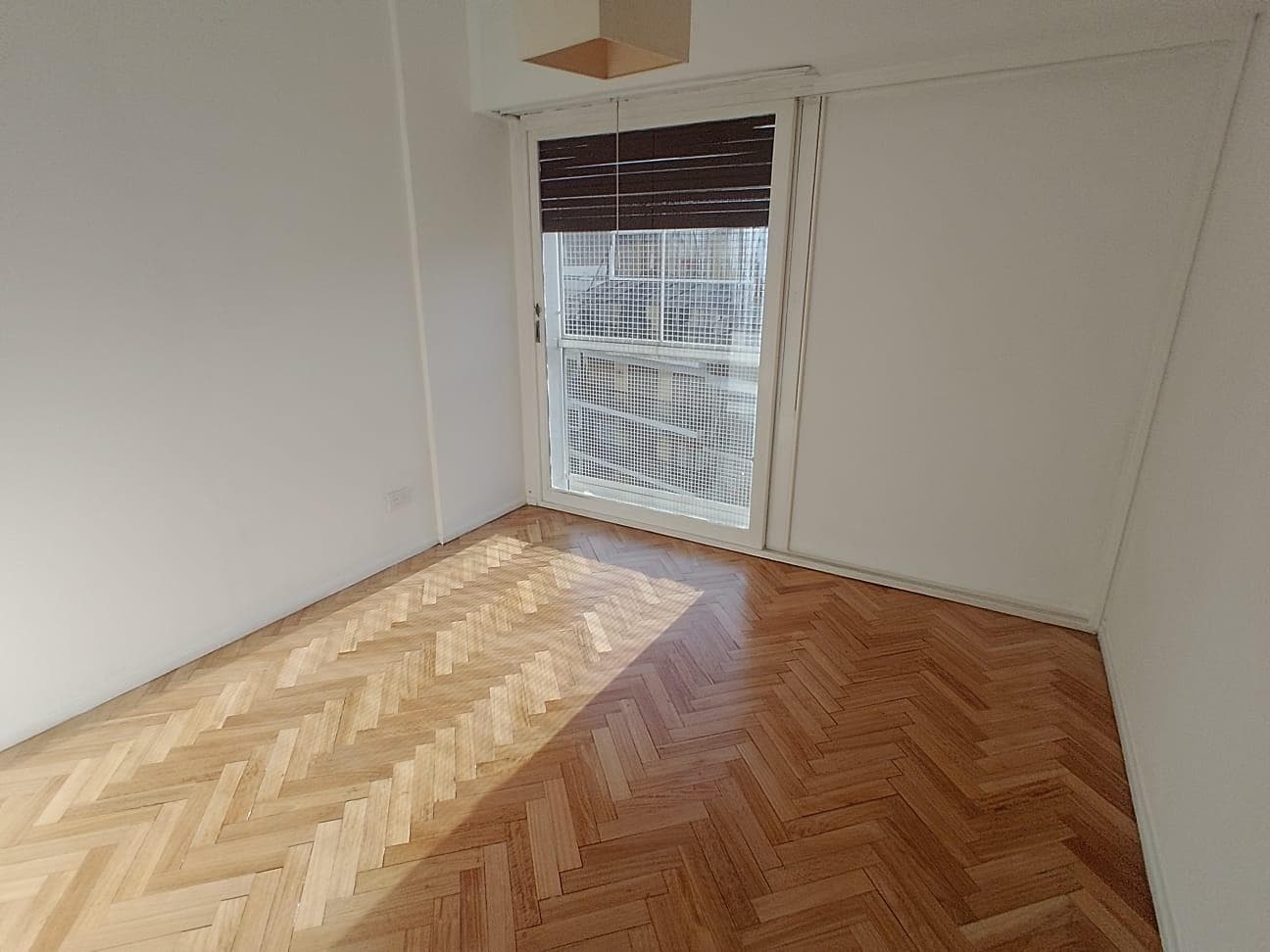 3-Bedroom Apartment for Sale with Garage in a Renovated Building in Belgrano