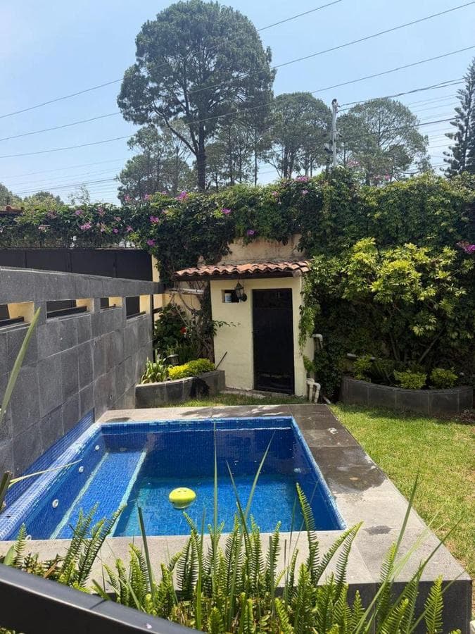 Casa con 3 recámaras en renta zona Avandaro