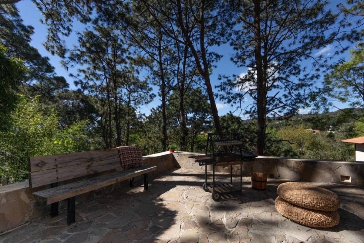 200 m² house with 3 bedrooms for sale and rent in Valle de Bravo