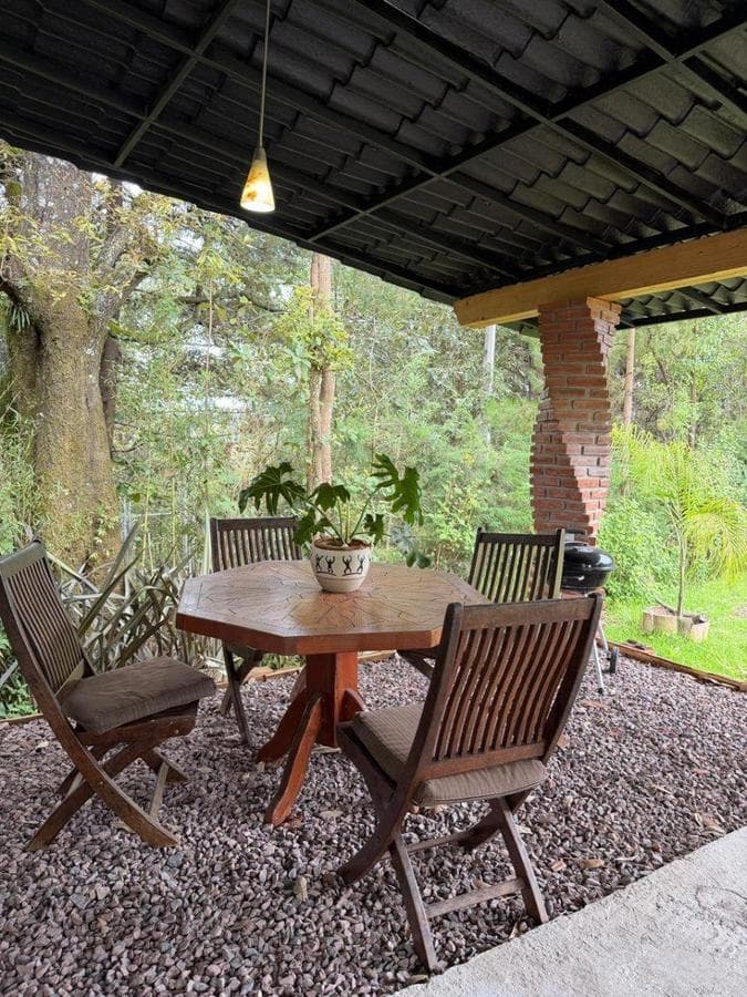 300 m² house with 2 bedrooms for rent in the San Simón area