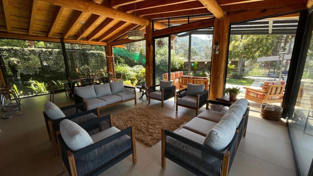 300 m² house with 4 bedrooms for rent in the Avándaro area