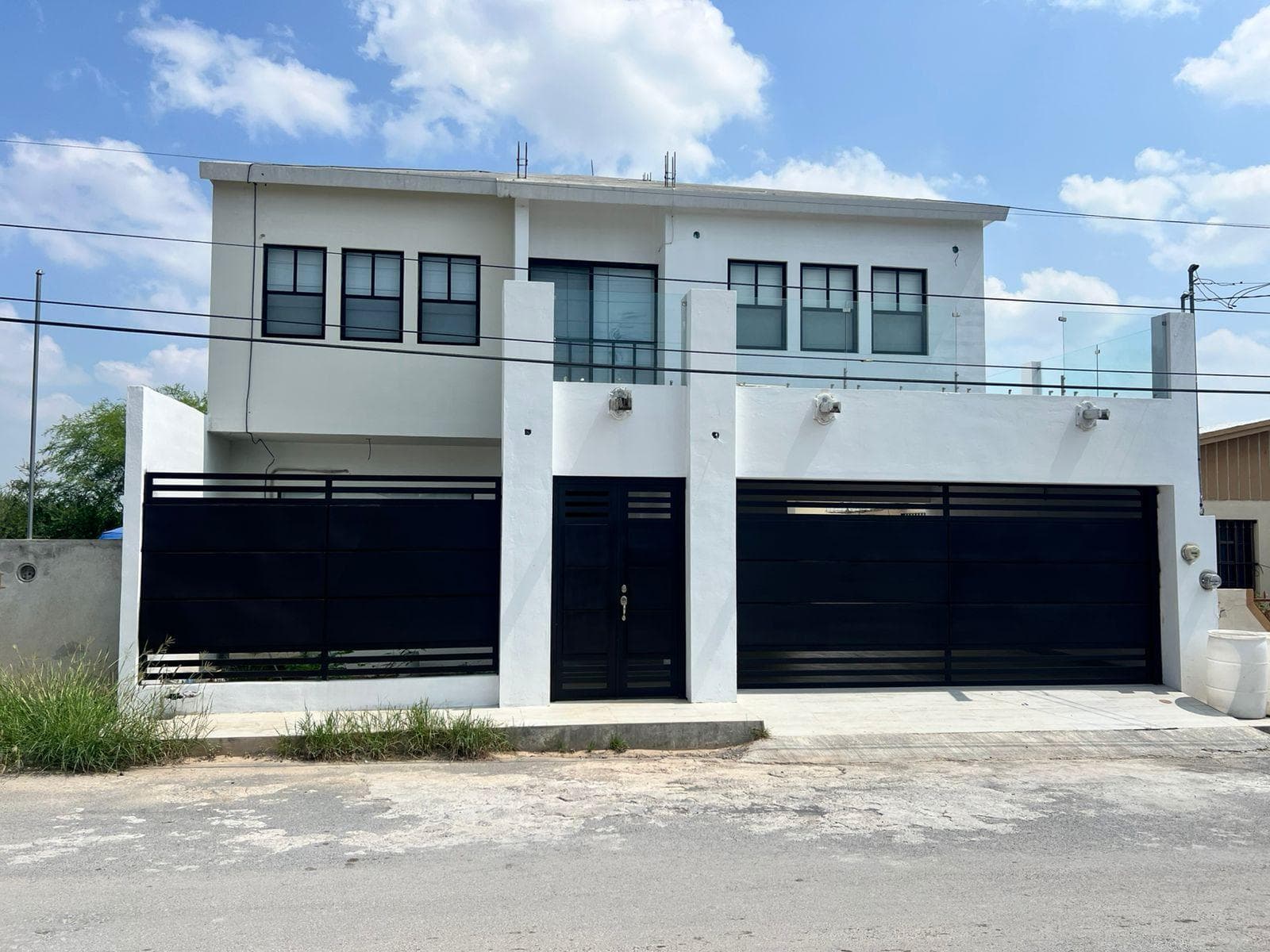 HOUSE FOR SALE WITH A POOL IN SABINAS, HIDALGO, N.L.