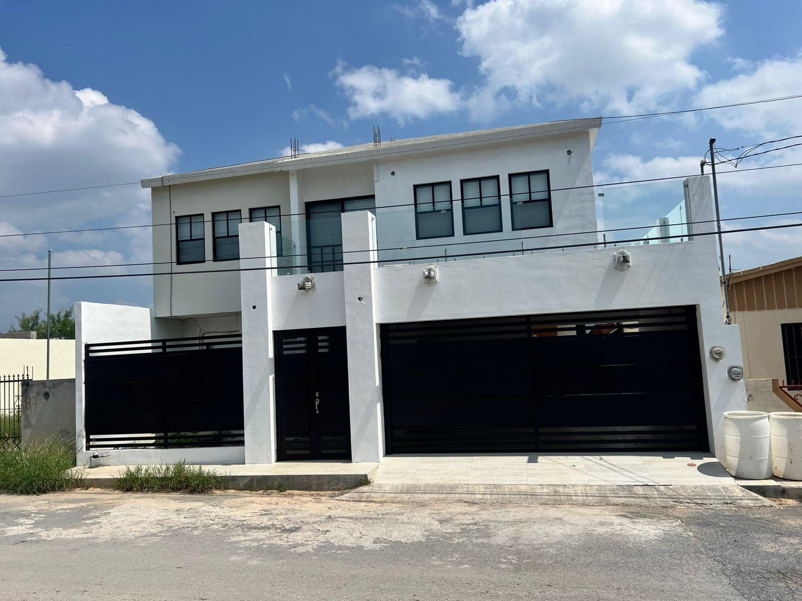 HOUSE FOR SALE WITH A POOL IN SABINAS, HIDALGO, N.L.