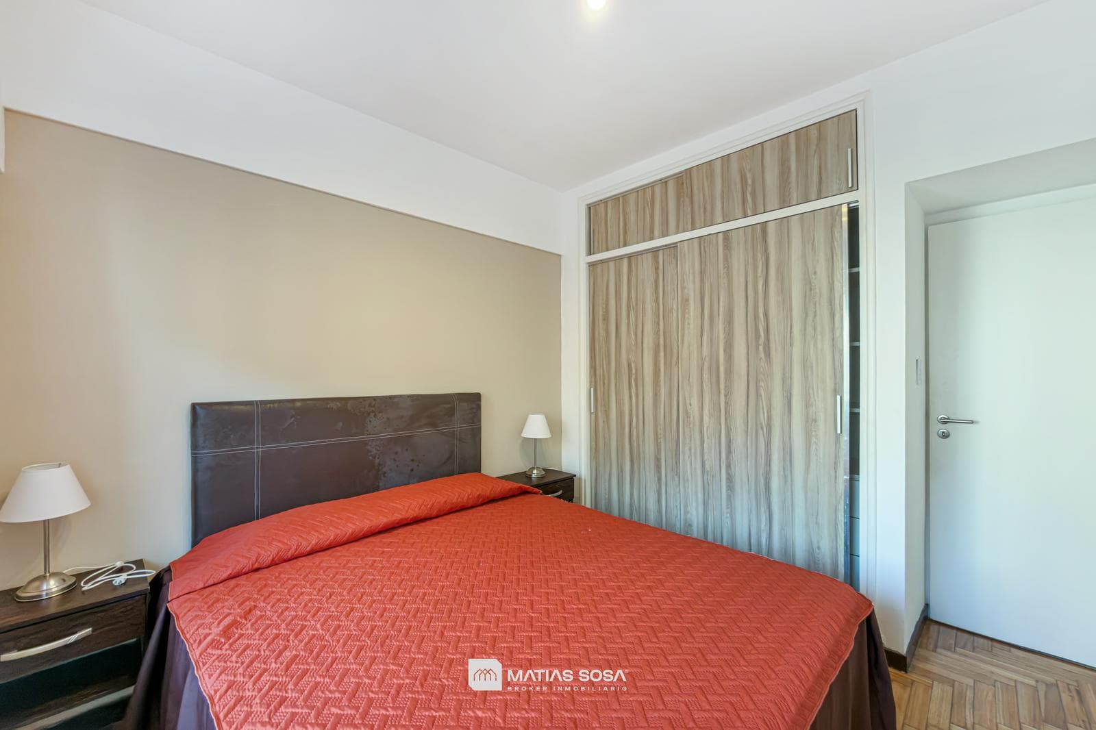For Sale - Apartment - 3-room - Street-facing with balcony - Renovated and furnished