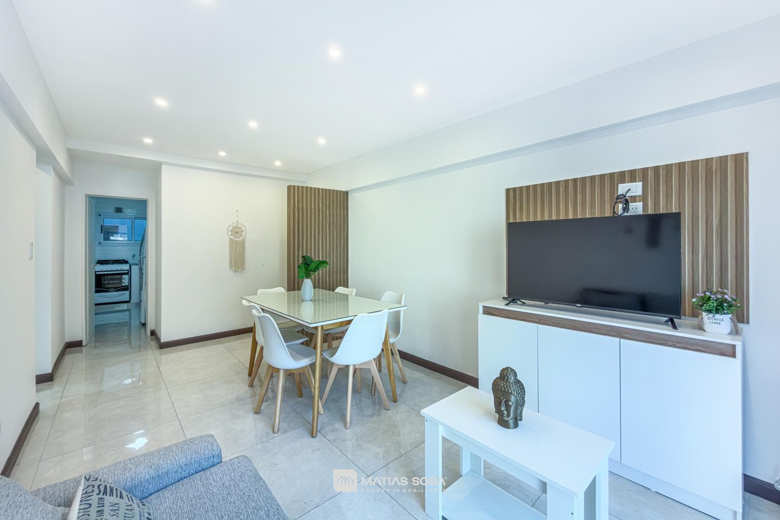 For Sale - Apartment - 3-room - Street-facing with balcony - Renovated and furnished