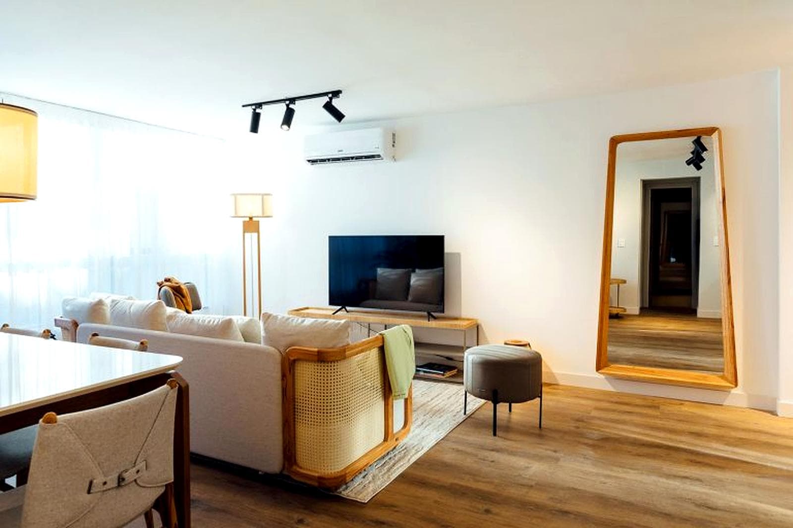 Two-Bedroom Apartment for Rent in Pocitos, Montevideo