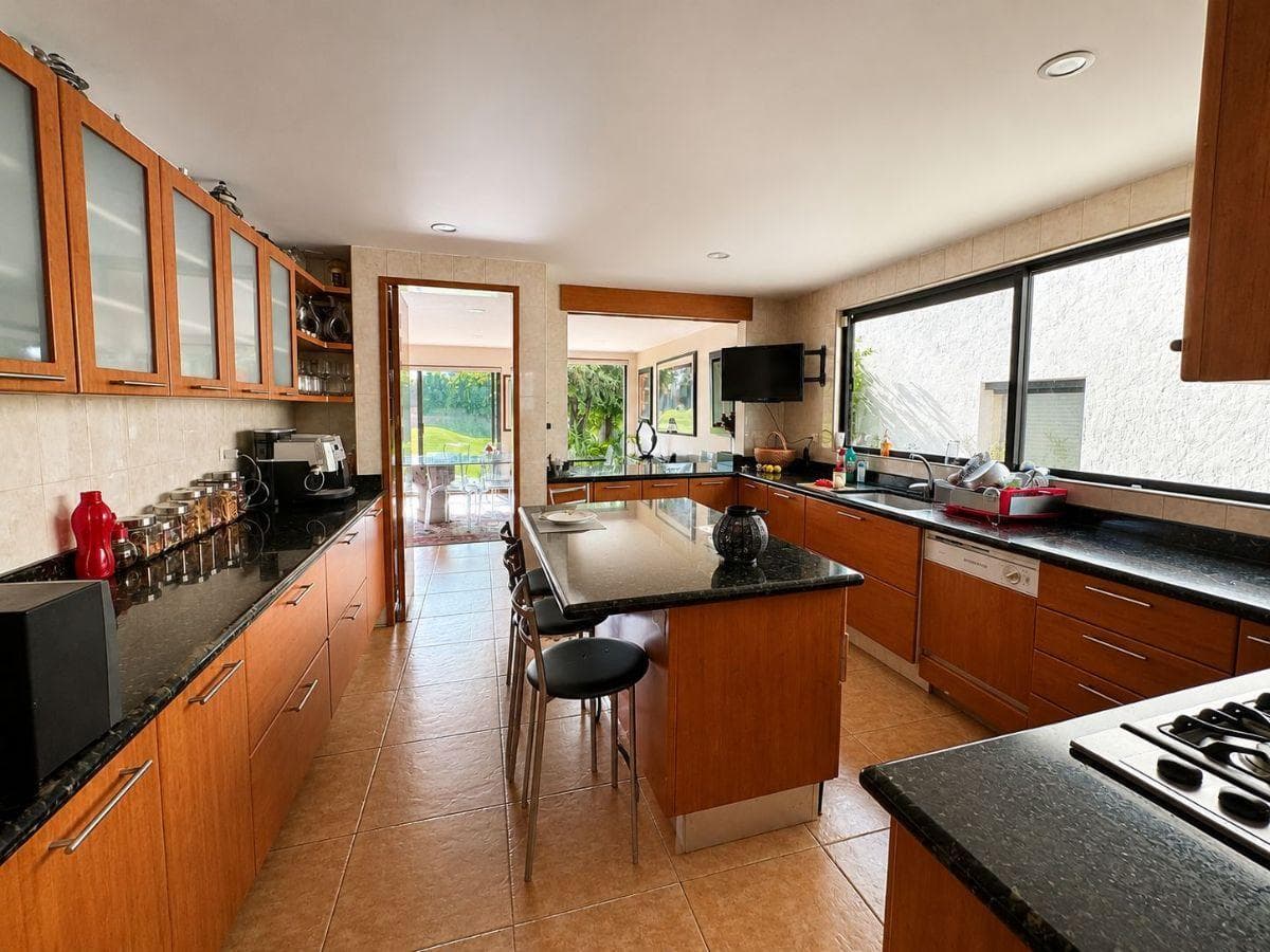 HOUSE FOR SALE IN LA VISTA